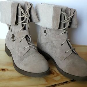 Womens beige winter boots